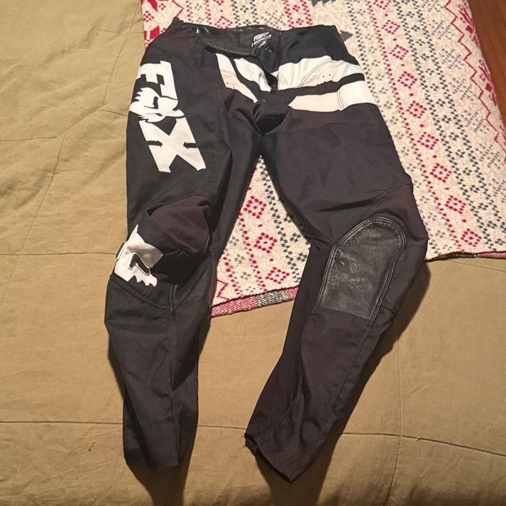 Fox Black and White Racing Gear Kids Size 12-14-28